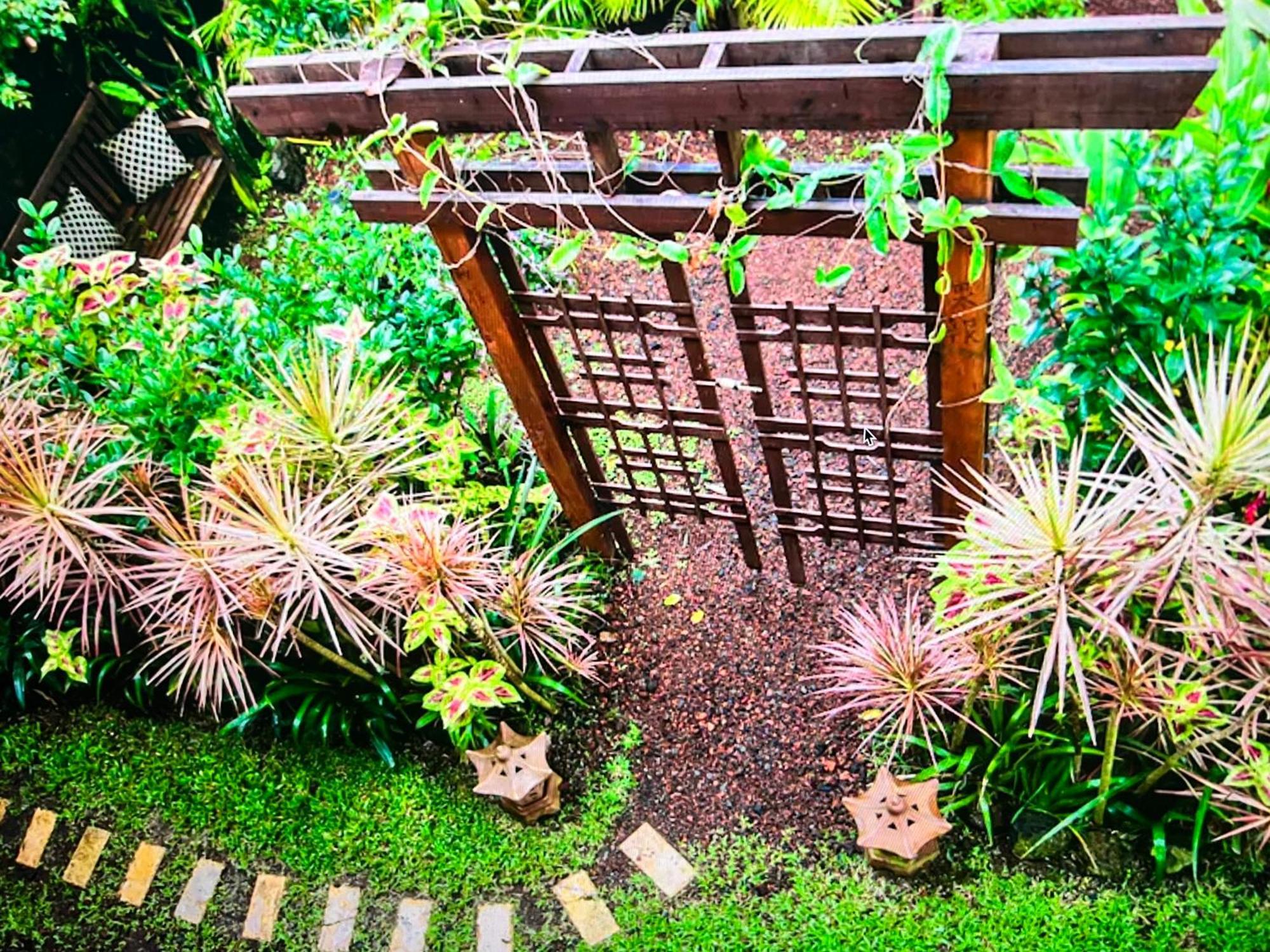 The Bali House And Cottage At Kehena Beach Hawaii Bagian luar foto